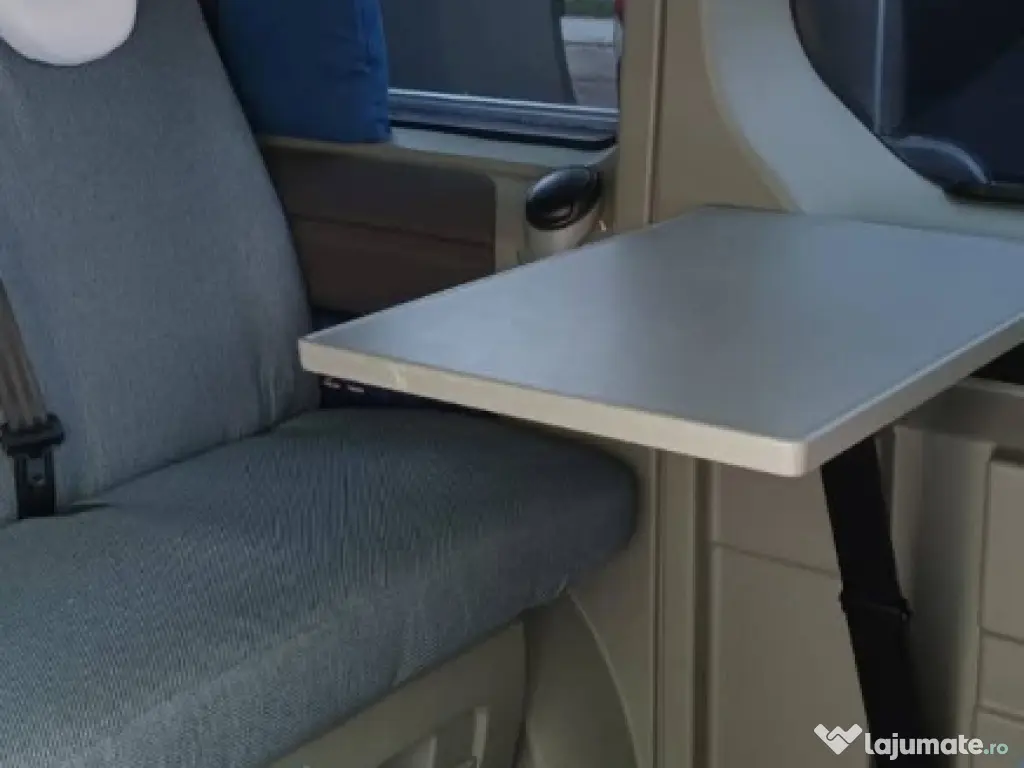 Vând Opel Vivaro varianta Westfalia fabricată în Germania