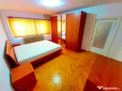 Apartament cu 4 camere, decomandat, situat în ZONA CENTRALĂ UNIRII. 