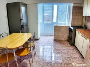 Apartament cu 4 camere, decomandat, situat în ZONA CENTRALĂ UNIRII. 