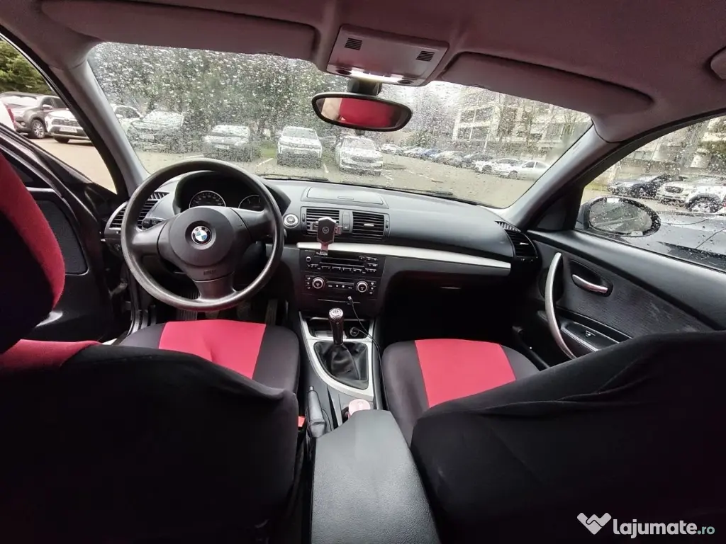 Vând BMW SERIA 1 E87
