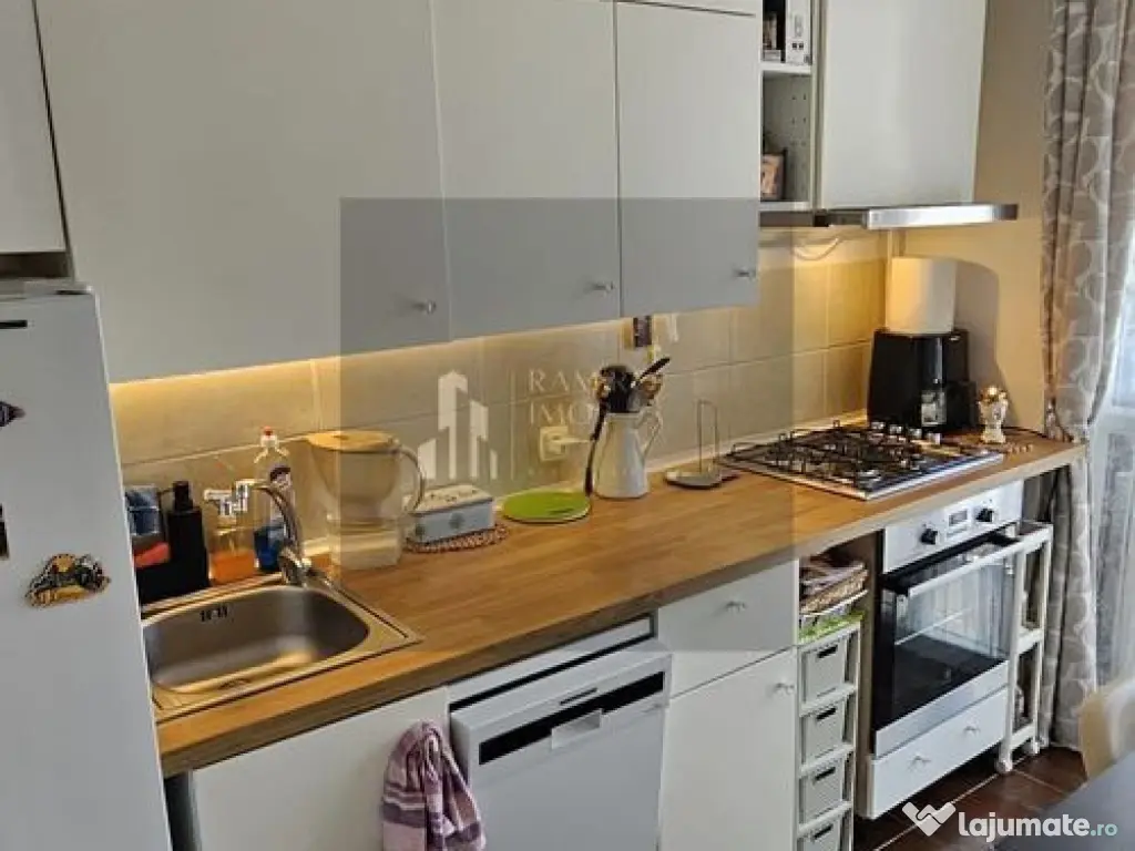 2 Camere - Metrou 1 Decembrie la 8 Minute - Bloc 2009