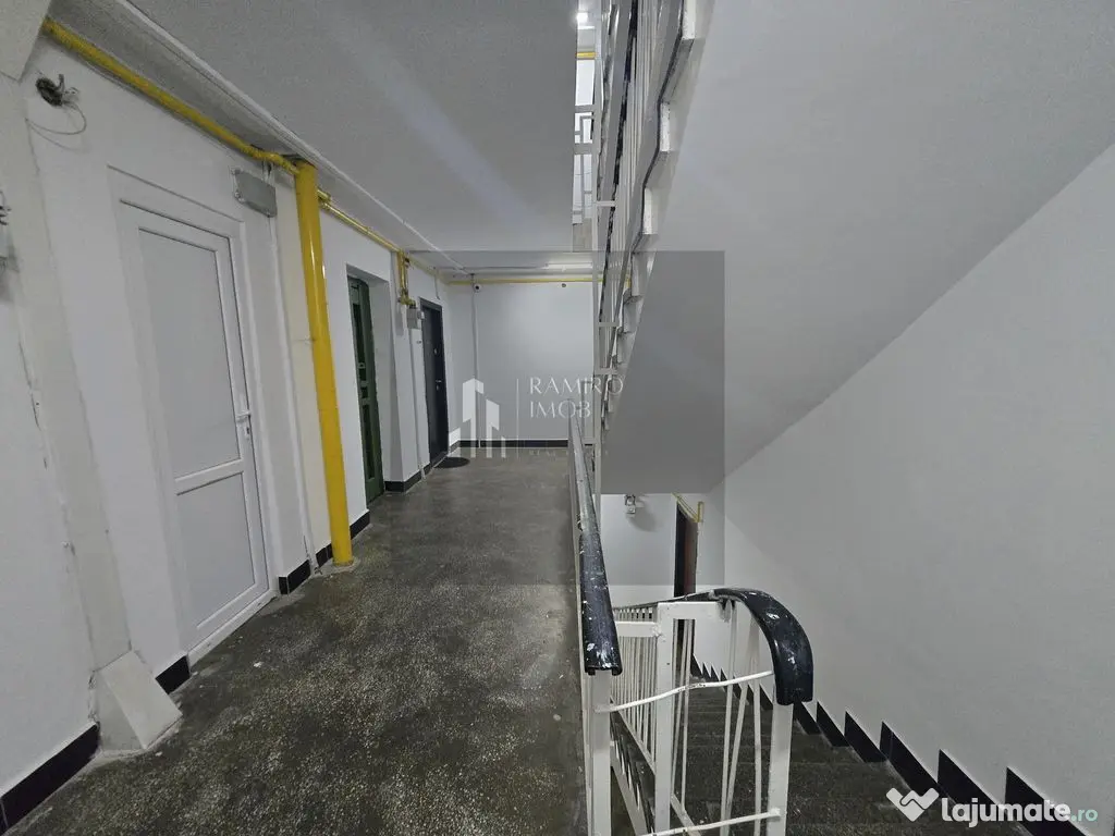 Apartament 3 camere 70m decomandat centrala Prel. Ferenta...