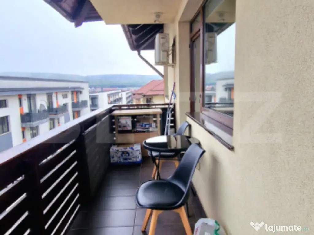 Apartament cu 3 camere, 60 mp, parcare cu CF, balcon, Sub Ce
