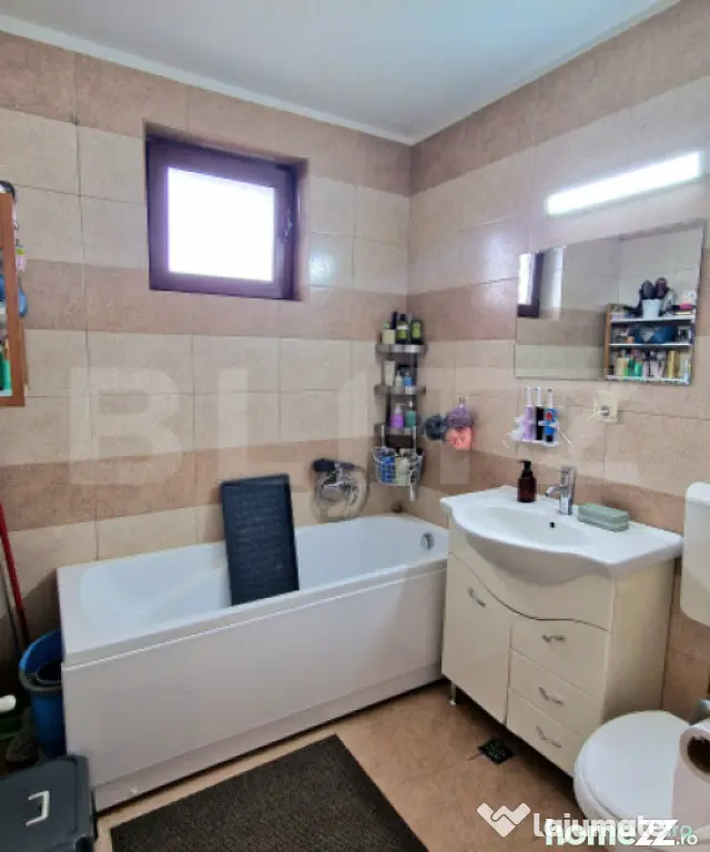 Apartament cu 3 camere, 60 mp, parcare cu CF, balcon, Sub Ce - Floresti (Cluj)