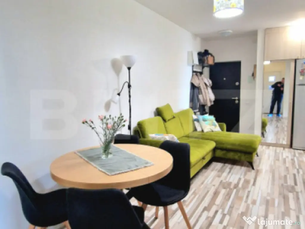 Apartament cu 3 camere, 60 mp, parcare cu CF, balcon, Sub Ce