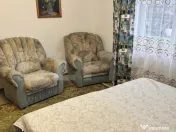 Casă de vânzare, 8 camere, 263 mp + 400 mp teren, în Câm 