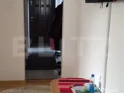 Apartament 2 camere, 40 mp, semidecomandat, etaj intermediar 