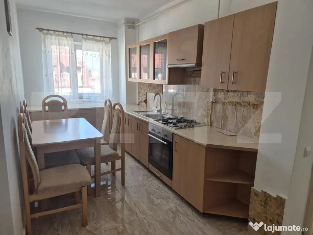 Apartament cu 2 camere, decomandat, complet mobilat și util