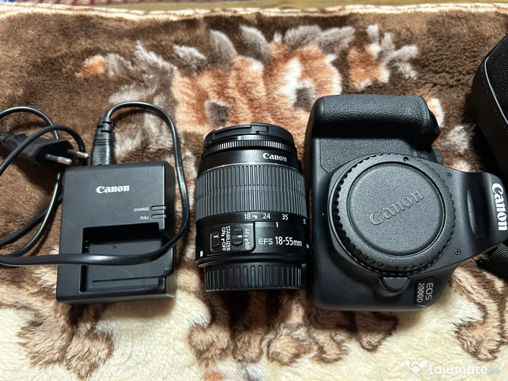 Canon EOS 2000D + obiectiv 18-55mm, stare ca nou.