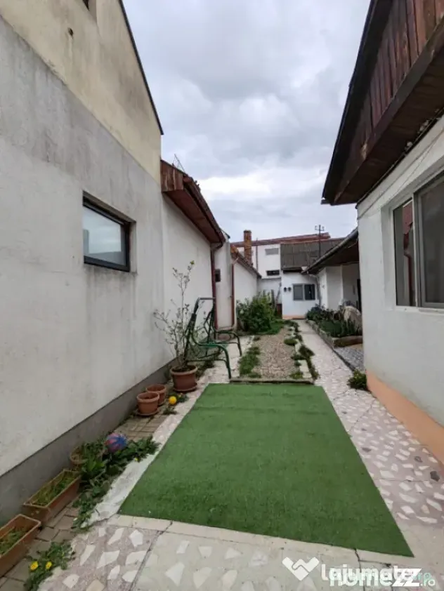Oază urbană în Centrul Vechi: casă 160 mp, teren 320 mp,