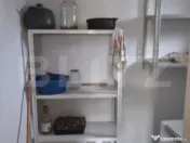 Casa cu 3 camere, curte verde si spatioasa 