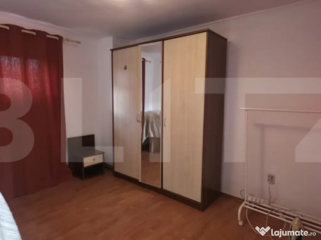 Casa cu 3 camere, curte verde si spatioasa