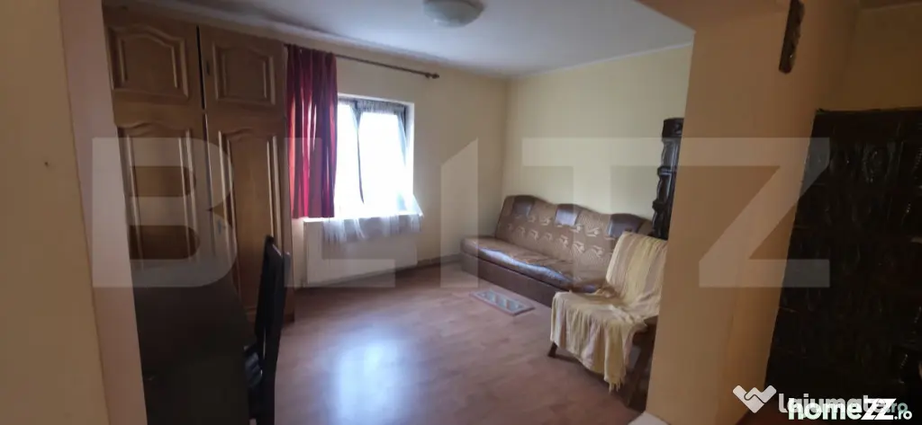 Casa cu 3 camere, curte verde si spatioasa 400 mp,zona Barie - Ploiesti (Prahova)