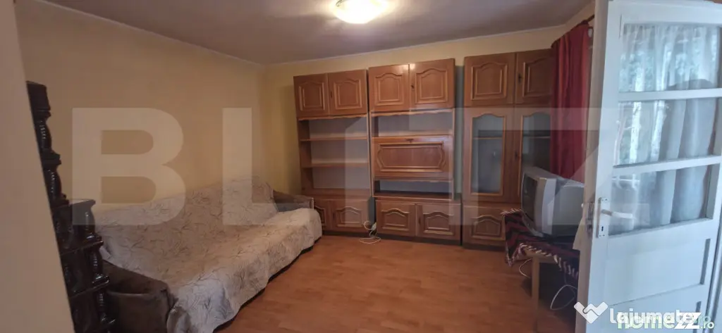Casa cu 3 camere, curte verde si spatioasa 400 mp,zona Barie - Ploiesti (Prahova)