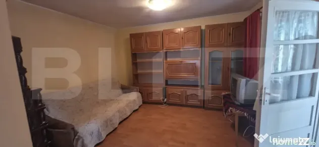 Casa cu 3 camere, curte verde si spatioasa 400 mp,zona Barie - Ploiesti (Prahova)