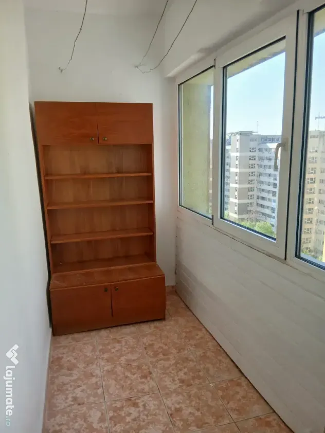 Inchiriez Garsoniera lângă mega mall