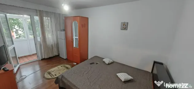 Garsoniera de vanzare, 28 mp, zona Craiovita - Materna