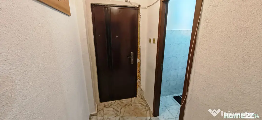 Garsoniera de vanzare, 28 mp, zona Craiovita - Materna