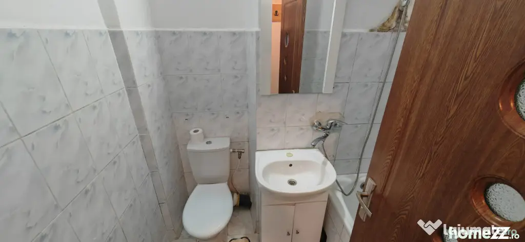 Garsoniera de vanzare, 28 mp, zona Craiovita - Materna