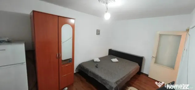Garsoniera de vanzare, 28 mp, zona Craiovita - Materna