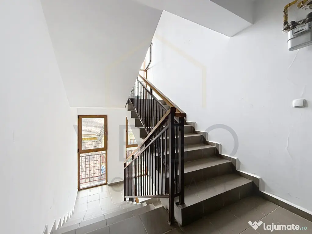 Apartament decomandat, 1 cameră, 36 mp, balcon, zona Iulius