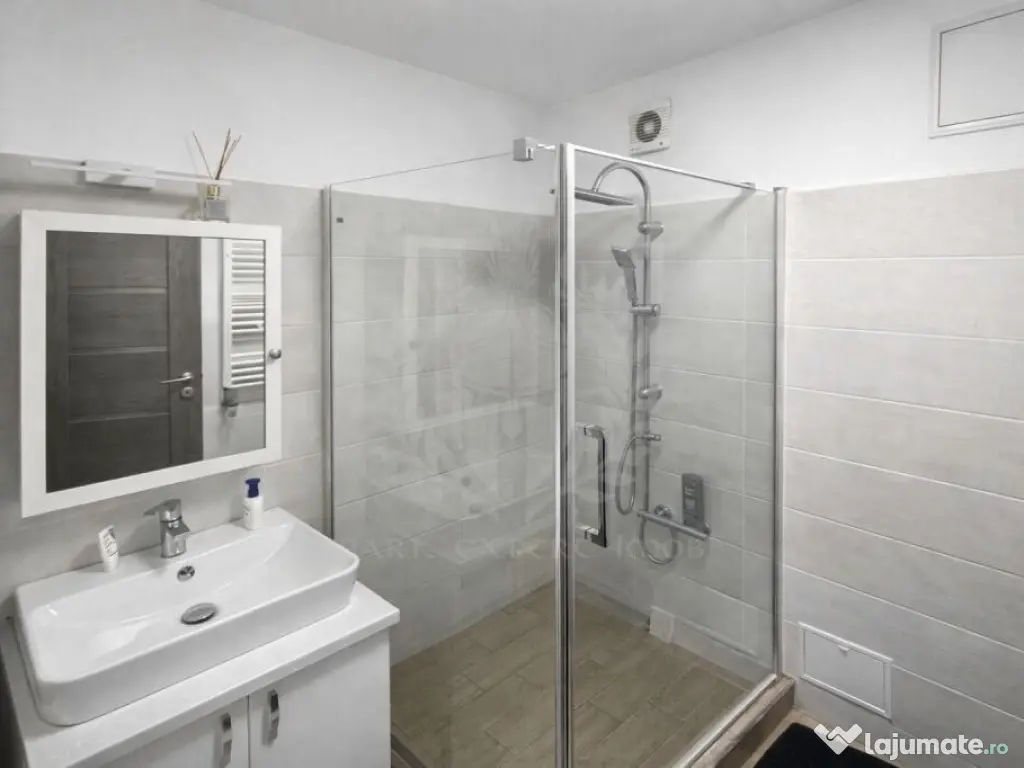 Inchiriere Garsoniera moderna, zona Vest - Penes Curcanul,