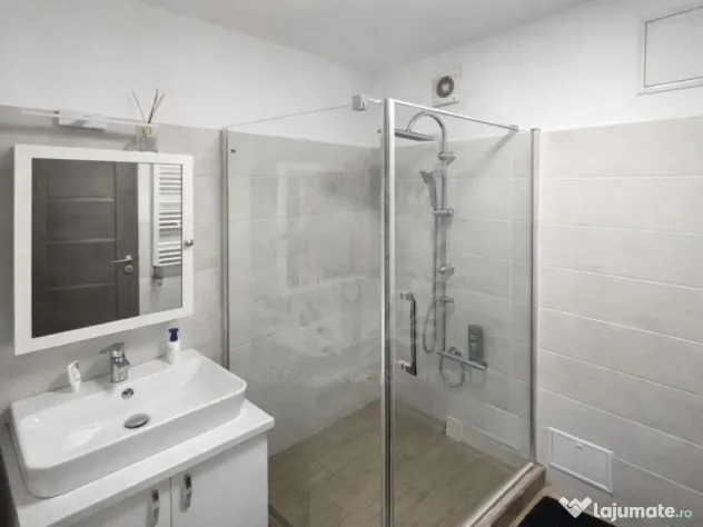 Inchiriere Garsoniera moderna, zona Vest - Penes Curcanul,