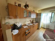 Apartament 3 camere, decomandat 72 mp, zona central Simeria