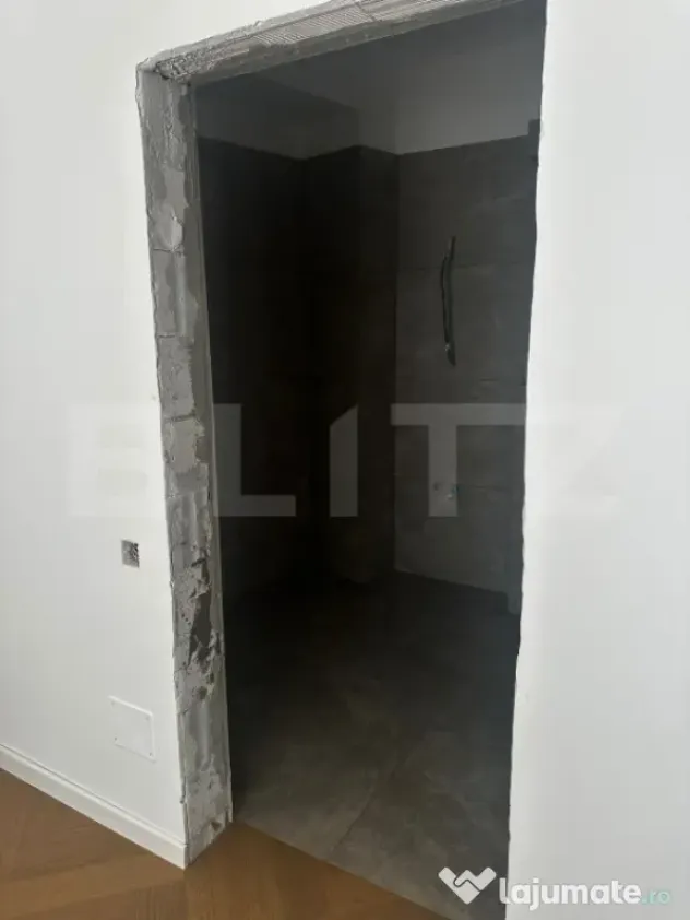 Apartament 4 camere 2 Bai 91 mp Terasa 23 mp FINISAT LUX zon