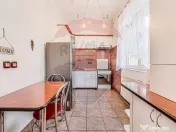 Casă cu 3 camere de inchiriat, zona Centrala 