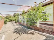 Casă cu 3 camere de inchiriat, zona Centrala 