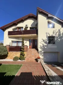 Casă modernă, 4 dormitoare, 300 mp, zona Burdea