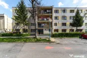 GARSONIERĂ TIP CAMERĂ DE CĂMIN| TRACTORUL| 21 MP | MOB...