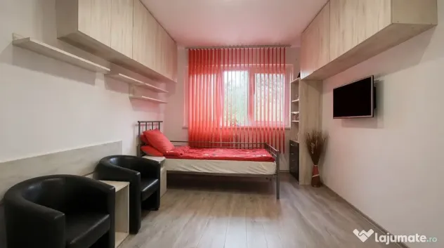 Apartament 2 camere, decomandat - zona Piata Astra