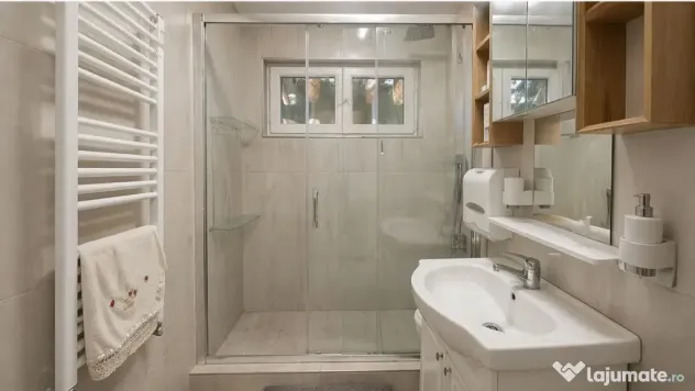 Apartament 2 camere, decomandat - zona Piata Astra