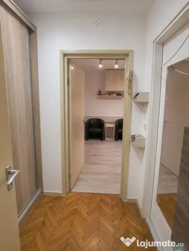 Apartament 2 camere, decomandat - zona Piata Astra