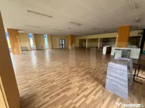 De inchiriat spațiu ideal pentru magazin, situat în comple