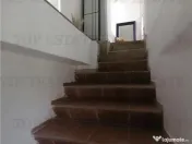 Apartament mansardabil de 