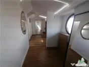 Apartament mansardabil de 