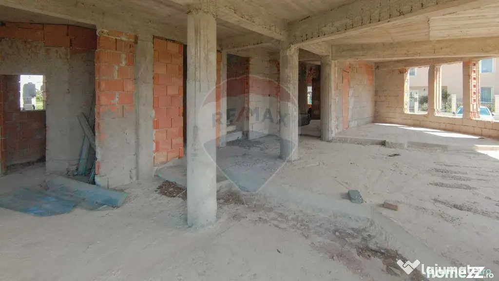 Vilă la roșu, tencuită, 5 camere, 240 mp util, Sânmar... - Sanmartin (Bihor)