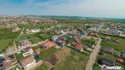 Vilă la roșu, tencuită, 5 camere, 240 mp util, Sânmar... 