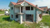 Vilă la roșu, tencuită, 5 camere, 240 mp util, Sânmar... 