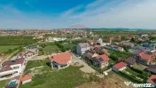 Vilă la roșu, tencuită, 5 camere, 240 mp util, Sânmar... 