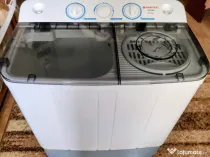 Mașină de spălat rufe semiautomata cu storcător Vortex