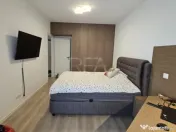 3 camere, vedere panoramică, 13 septembrie 