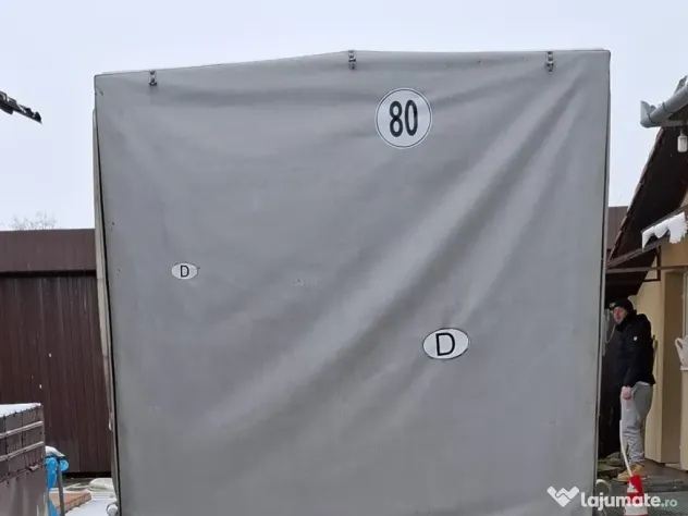 Remorca 2000 KG cu sistem de frânare