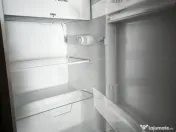 vanzare frigider argintiu HEINNER 90L 