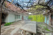 De vânzare casă și teren 1.425 mp - Podgoria 