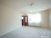 De vânzare casă și teren 1.425 mp - Podgoria 