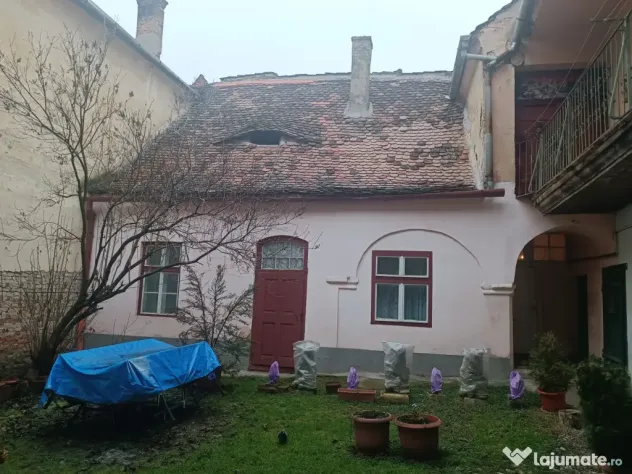 Casă de vânzare în centrul Sibiului